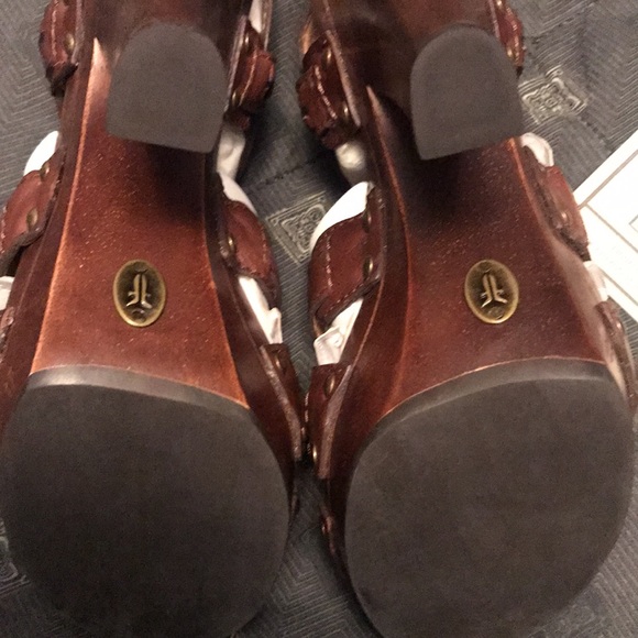 NWT FRYE DARA HEEL DAKE BROWN 7.5 shoes - Picture 7 of 9